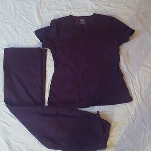 Cherokee luxe scrub set. Size small